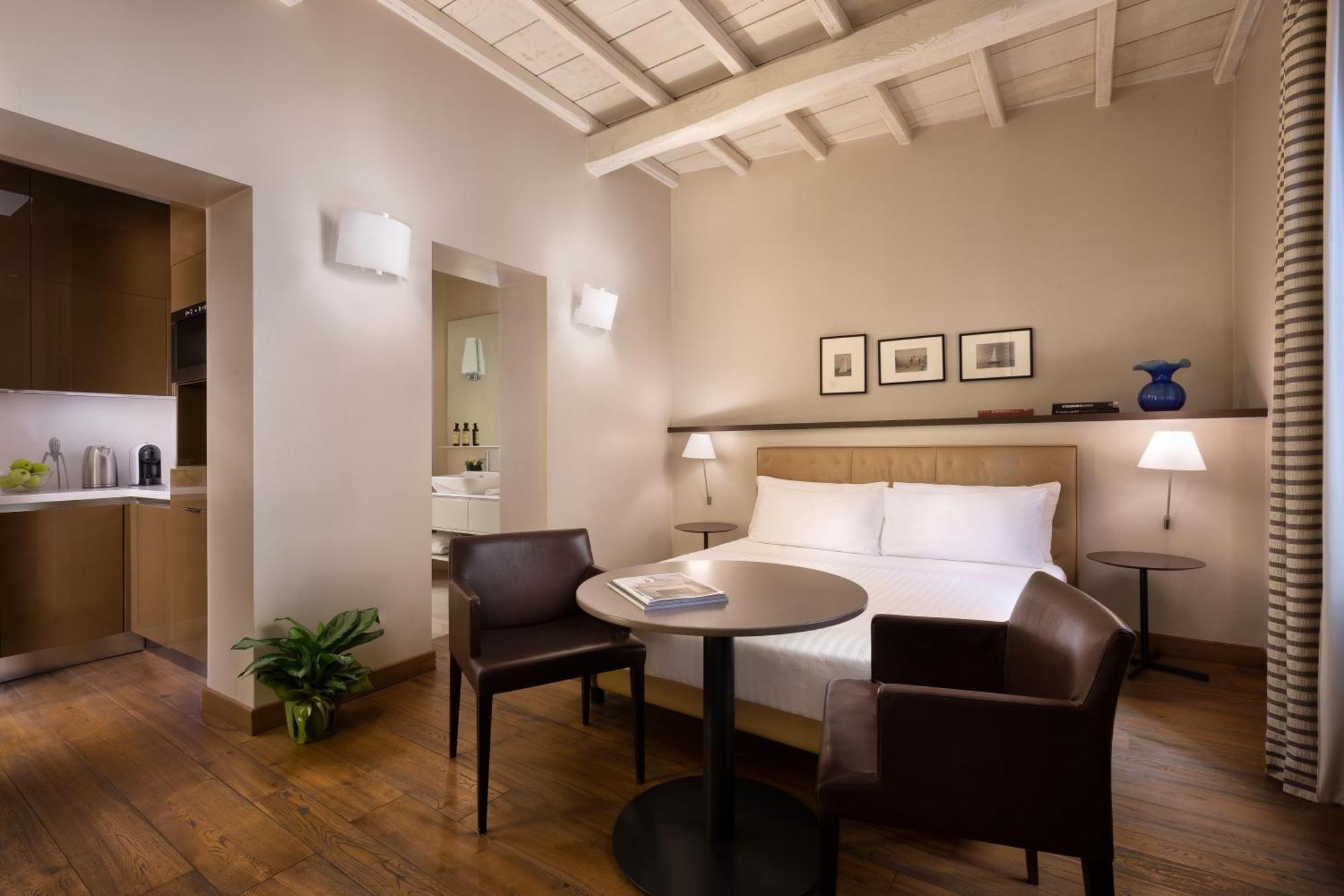 Palazzo Scanderbeg 4* Rom